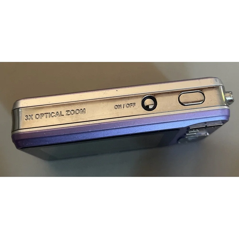 Sanyo VPC e1075 10.0MP Digital Camera No Power Cord